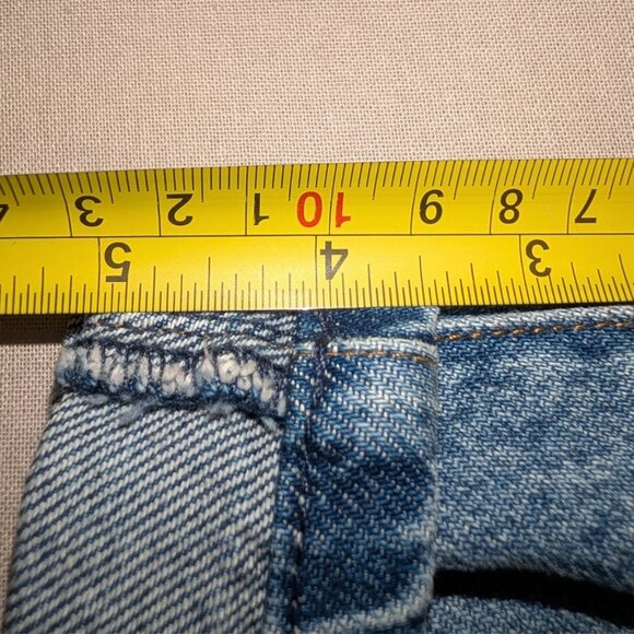 Joe's Jeans The Joey Denim Cuffed Shorts Medium Wash Women's Size 33 (16) - Picture 11 of 11